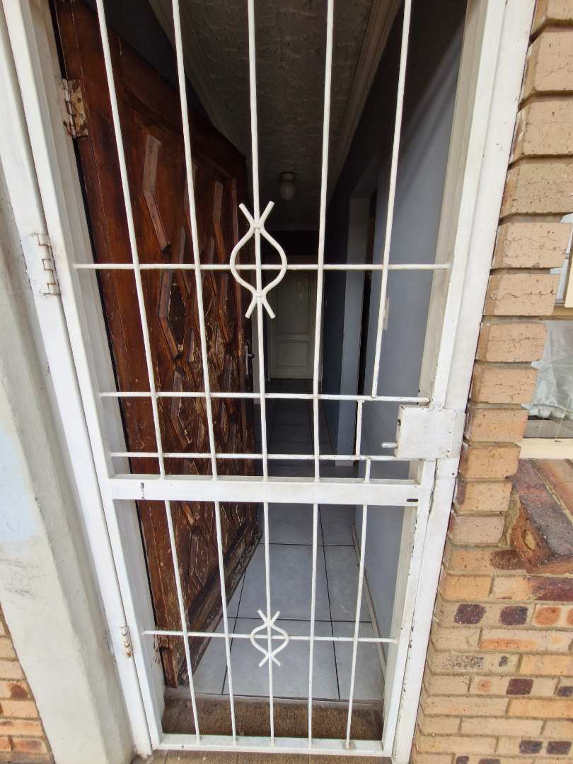 2 Bedroom Property for Sale in Silverton Gauteng
