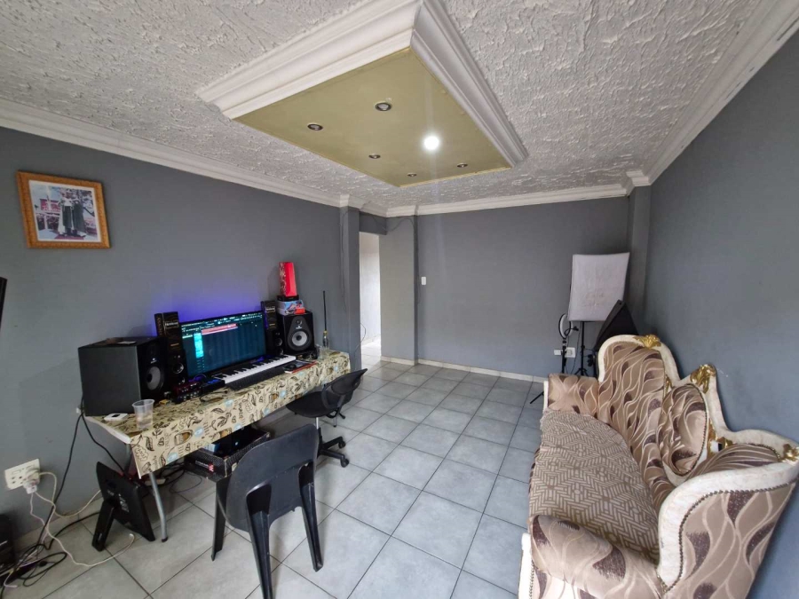 2 Bedroom Property for Sale in Silverton Gauteng