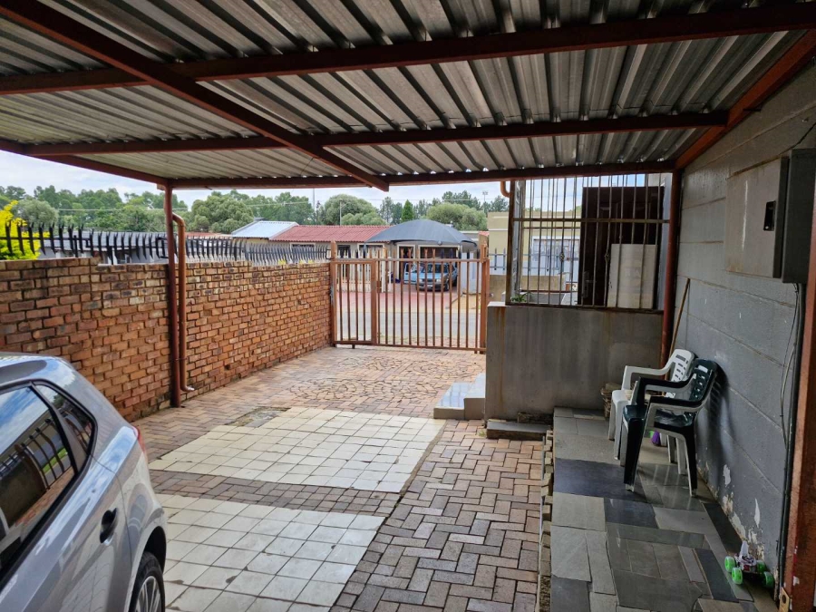 2 Bedroom Property for Sale in Eersterust Gauteng