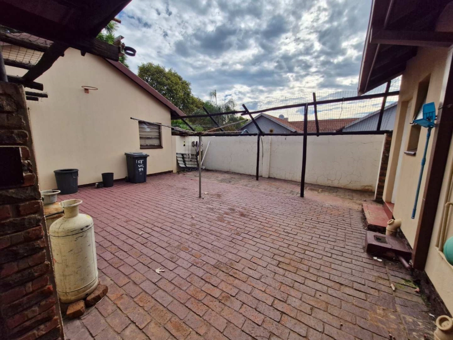 3 Bedroom Property for Sale in East Lynne Gauteng