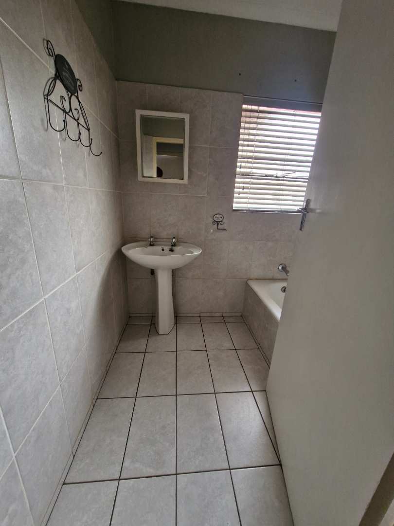 3 Bedroom Property for Sale in East Lynne Gauteng