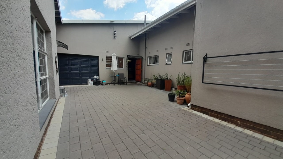 4 Bedroom Property for Sale in Birchleigh Gauteng