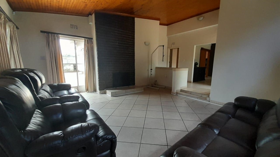 4 Bedroom Property for Sale in Birchleigh Gauteng