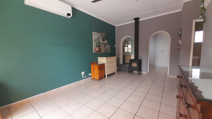 4 Bedroom Property for Sale in Birchleigh Gauteng