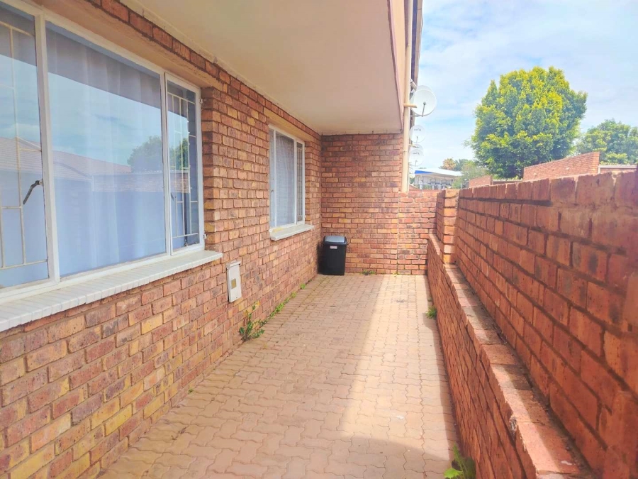 2 Bedroom Property for Sale in Terenure Gauteng