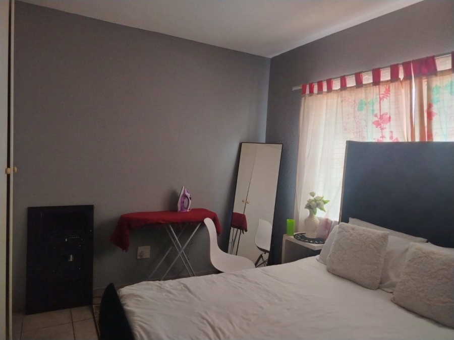 2 Bedroom Property for Sale in Terenure Gauteng