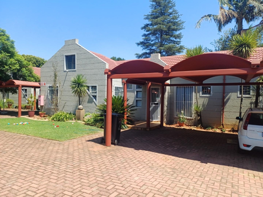 3 Bedroom Property for Sale in Birchleigh North Gauteng