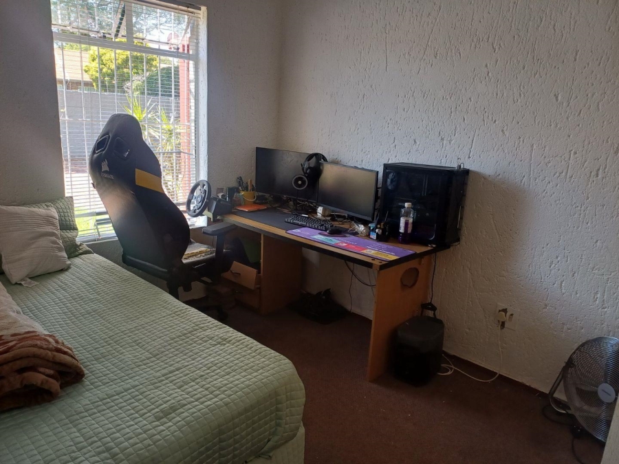 3 Bedroom Property for Sale in Birchleigh North Gauteng