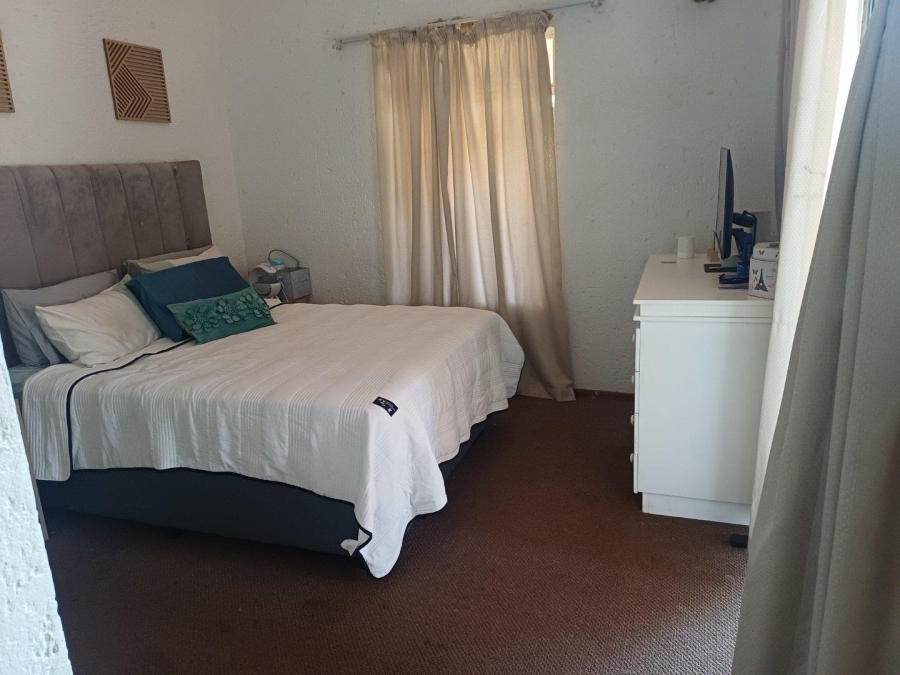3 Bedroom Property for Sale in Birchleigh North Gauteng