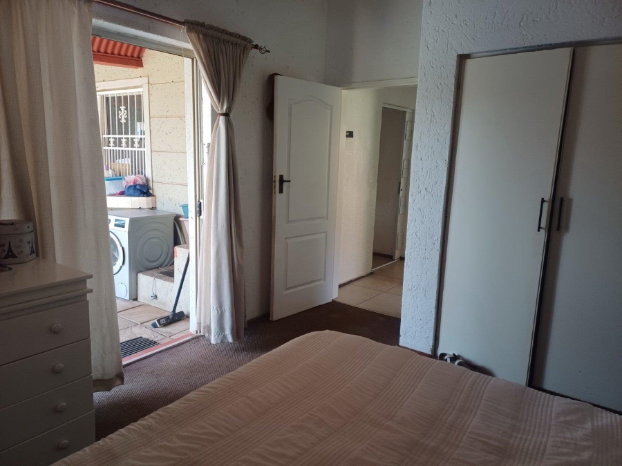 3 Bedroom Property for Sale in Birchleigh North Gauteng