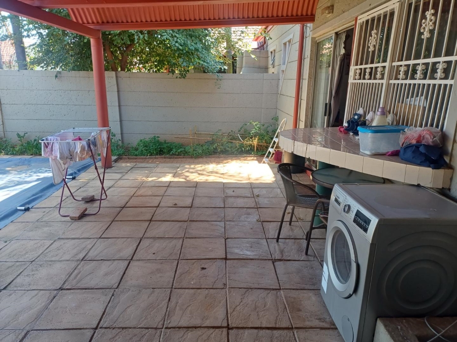 3 Bedroom Property for Sale in Birchleigh North Gauteng