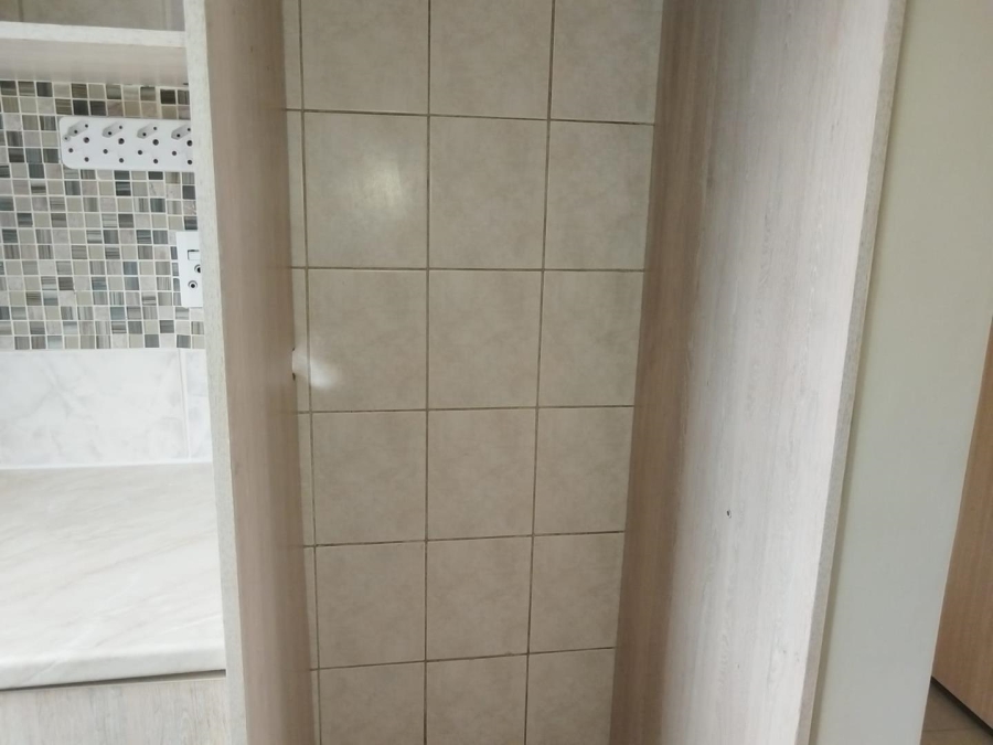 2 Bedroom Property for Sale in Glen Marais Gauteng