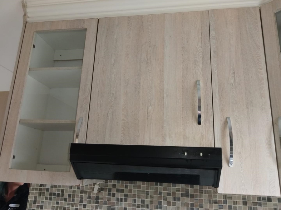 2 Bedroom Property for Sale in Glen Marais Gauteng