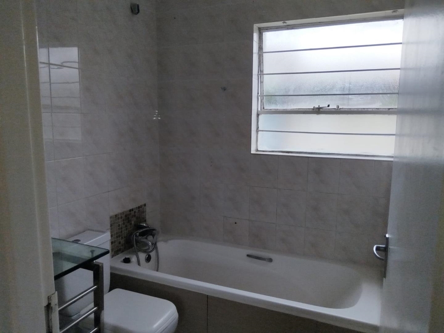 2 Bedroom Property for Sale in Glen Marais Gauteng