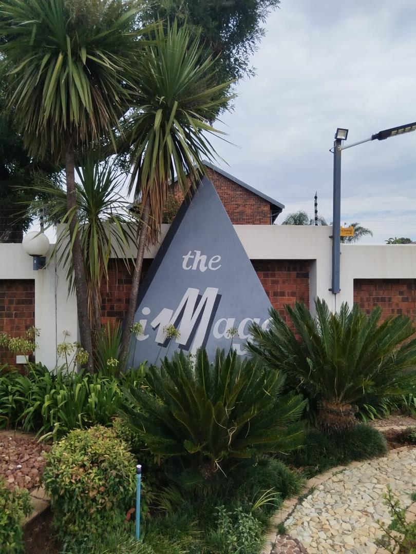 2 Bedroom Property for Sale in Glen Marais Gauteng