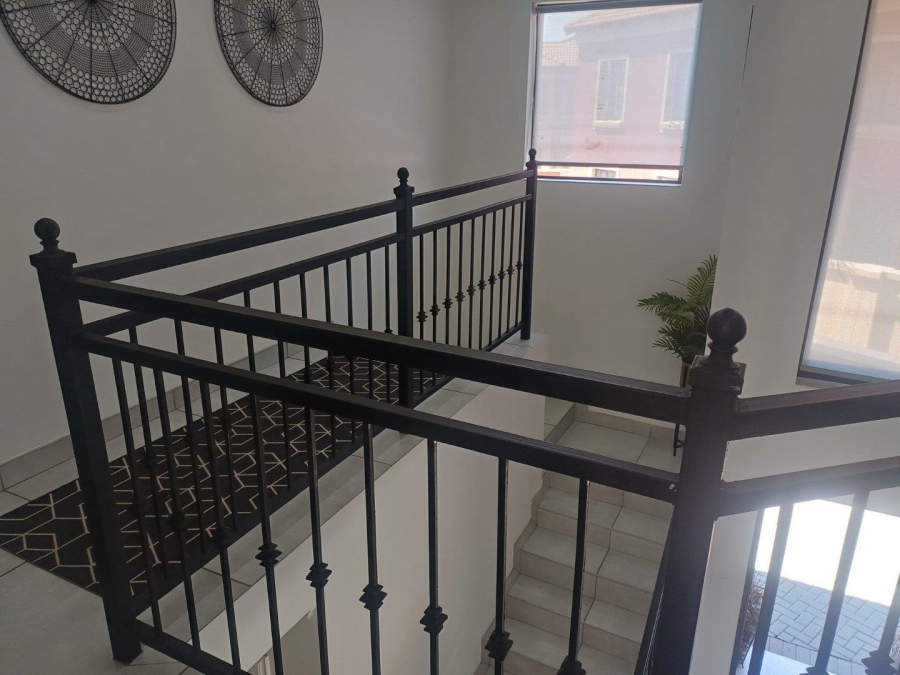 4 Bedroom Property for Sale in Glen Marais Gauteng