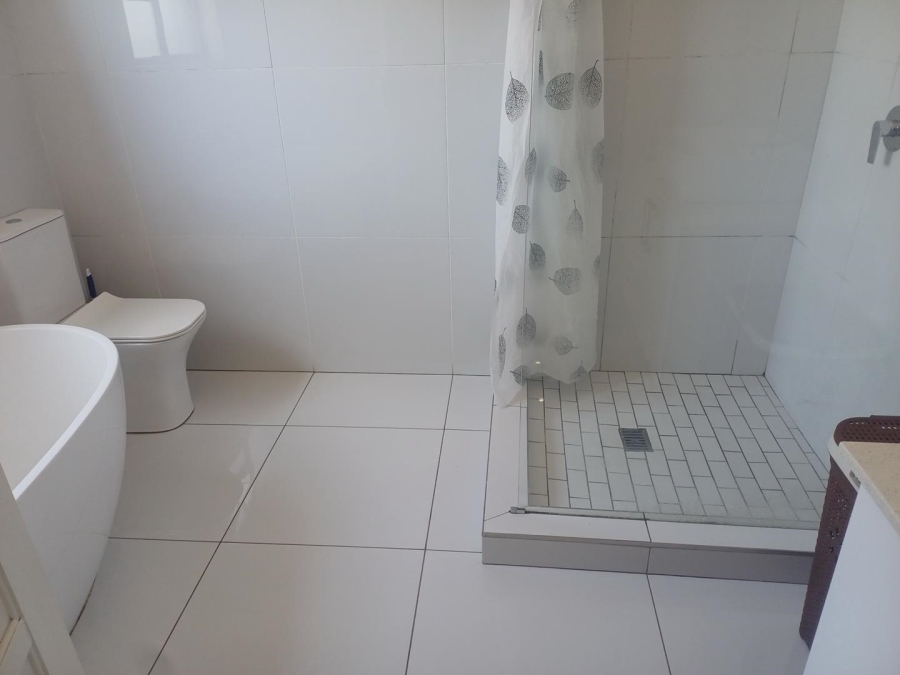 4 Bedroom Property for Sale in Glen Marais Gauteng