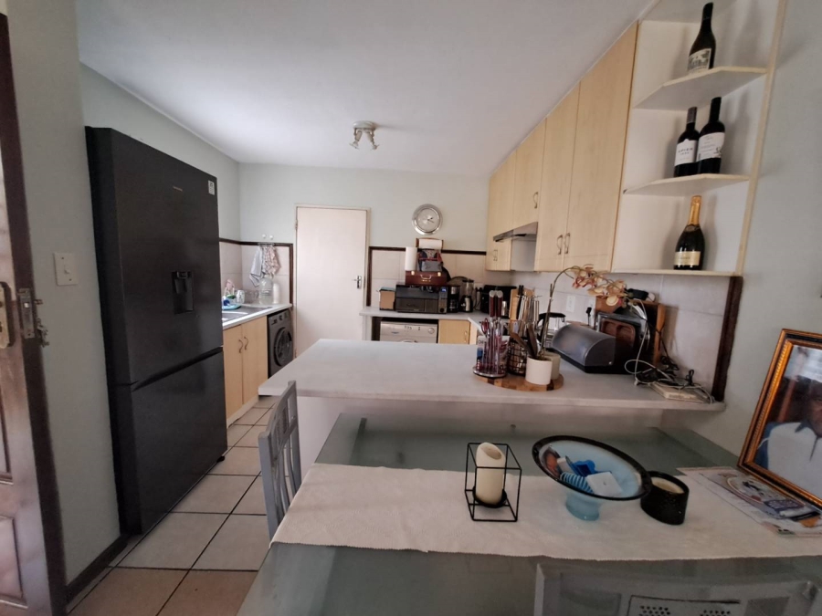 3 Bedroom Property for Sale in Eco Park Gauteng