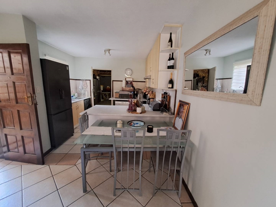 3 Bedroom Property for Sale in Eco Park Gauteng