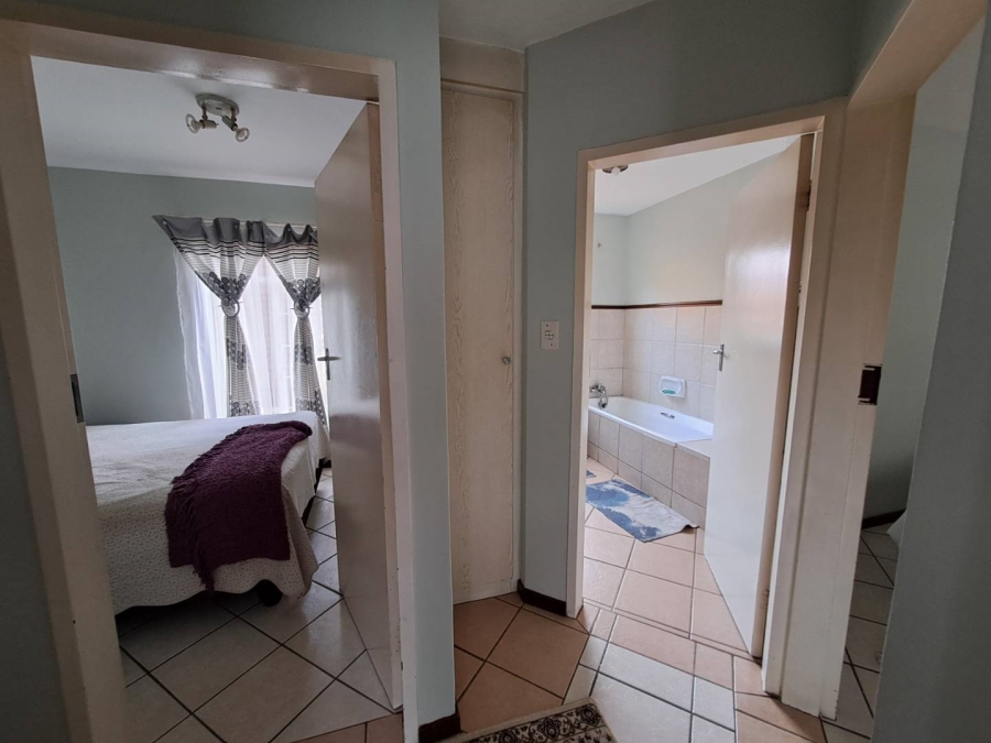 3 Bedroom Property for Sale in Eco Park Gauteng