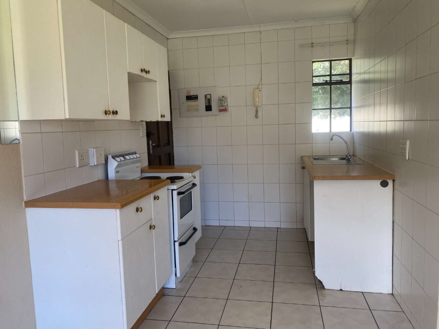 To Let 2 Bedroom Property for Rent in Roodepoort West Gauteng