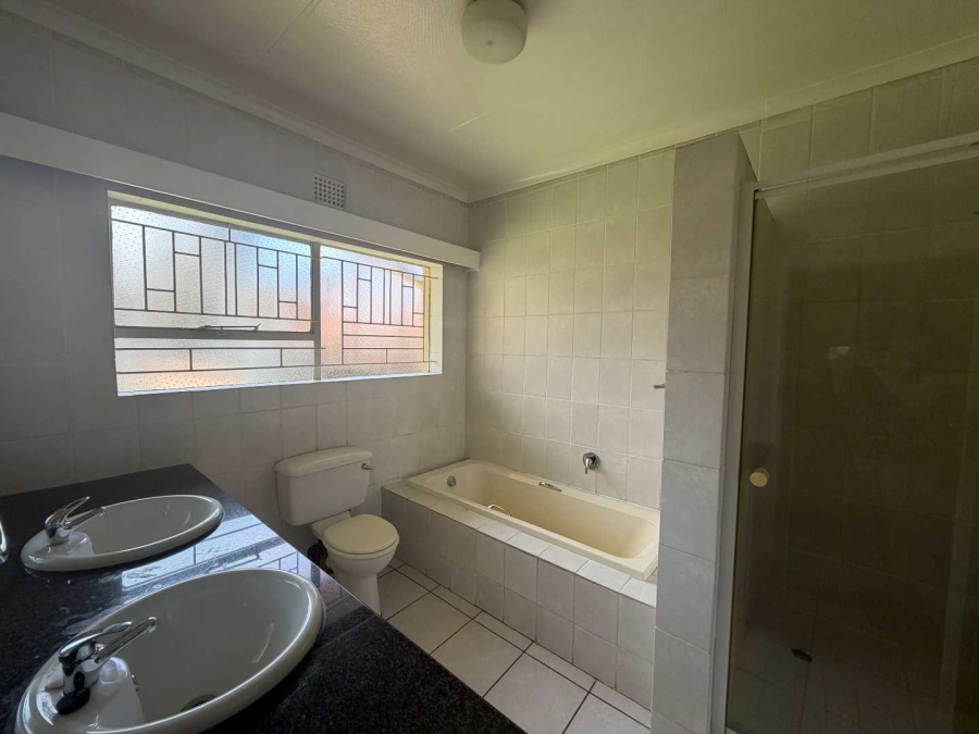 4 Bedroom Property for Sale in Noordheuwel Gauteng