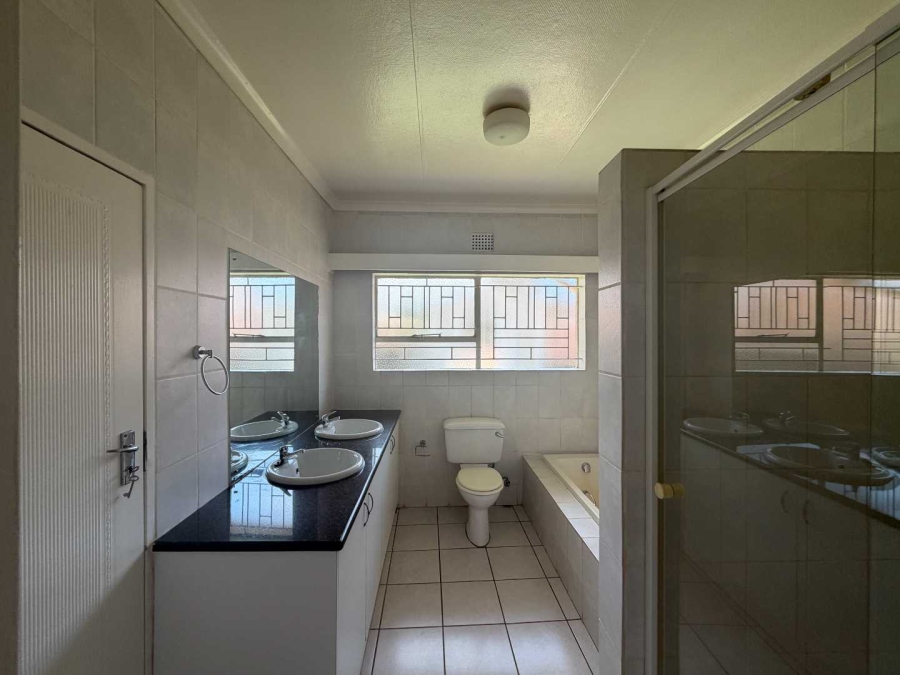 4 Bedroom Property for Sale in Noordheuwel Gauteng