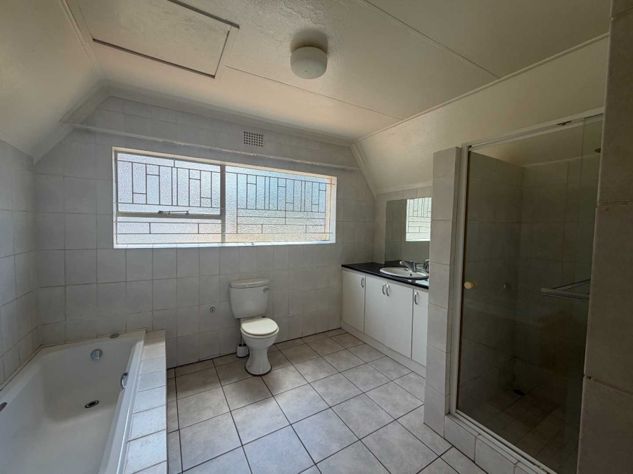 4 Bedroom Property for Sale in Noordheuwel Gauteng