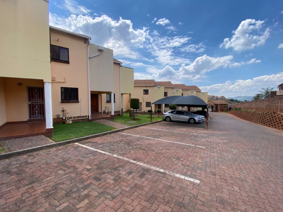 2 Bedroom Property for Sale in Mondeor Gauteng