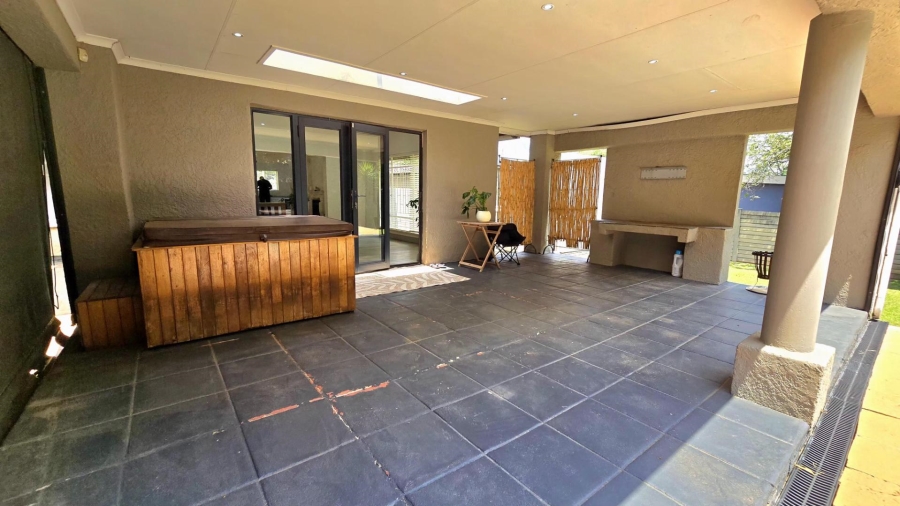 3 Bedroom Property for Sale in Albemarle Ext 2 Gauteng