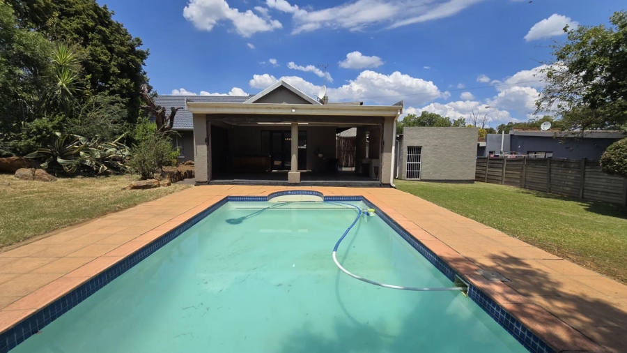 3 Bedroom Property for Sale in Albemarle Ext 2 Gauteng