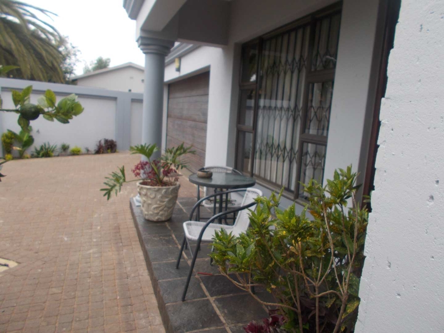 4 Bedroom Property for Sale in Palm Ridge Gauteng