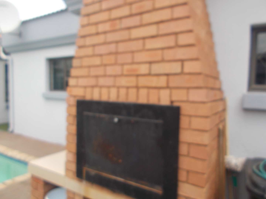 4 Bedroom Property for Sale in Palm Ridge Gauteng