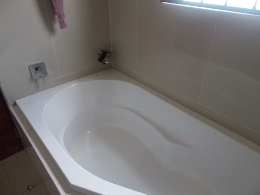 4 Bedroom Property for Sale in Palm Ridge Gauteng