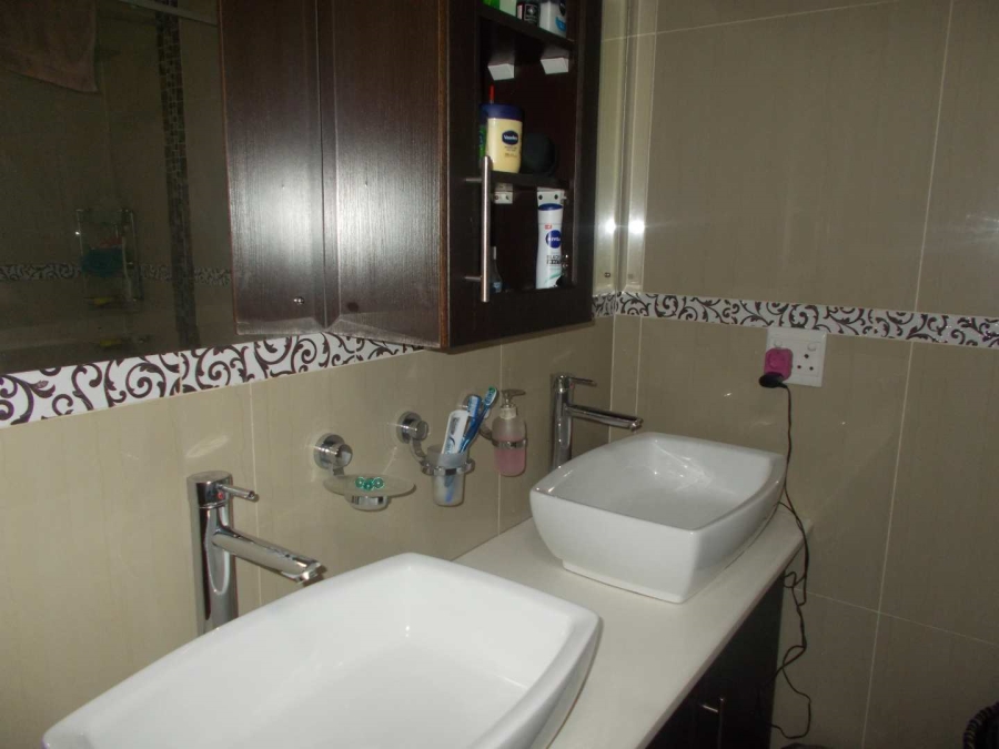 4 Bedroom Property for Sale in Palm Ridge Gauteng