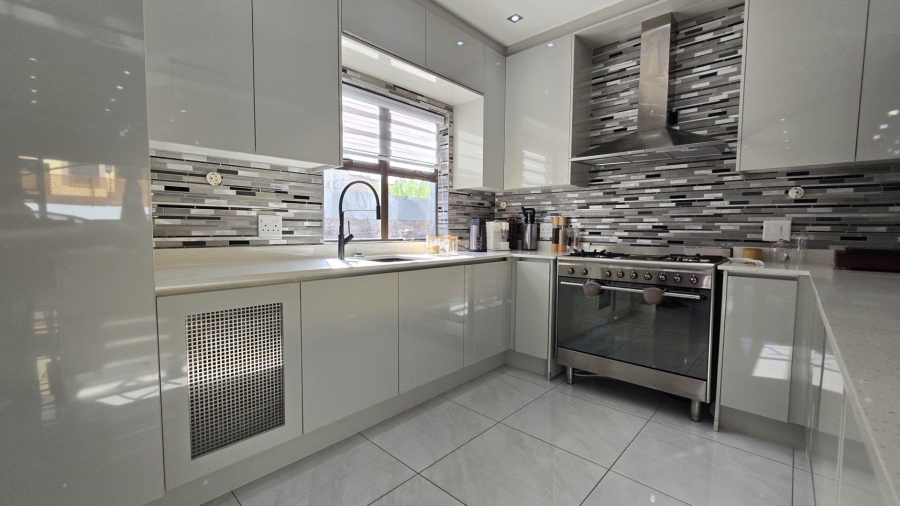 4 Bedroom Property for Sale in Meyersdal Gauteng