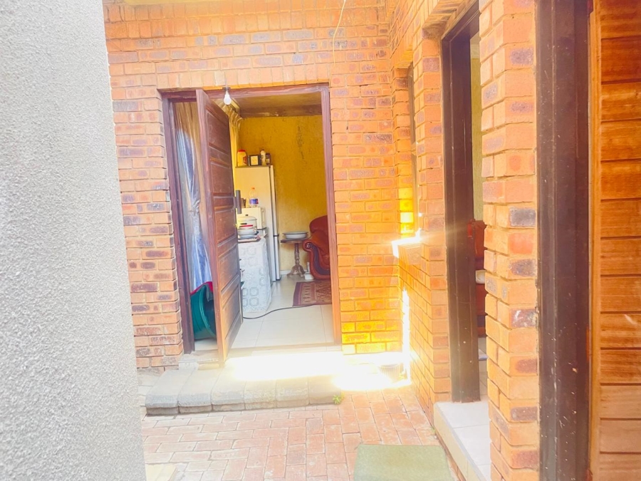 4 Bedroom Property for Sale in Tladi Gauteng