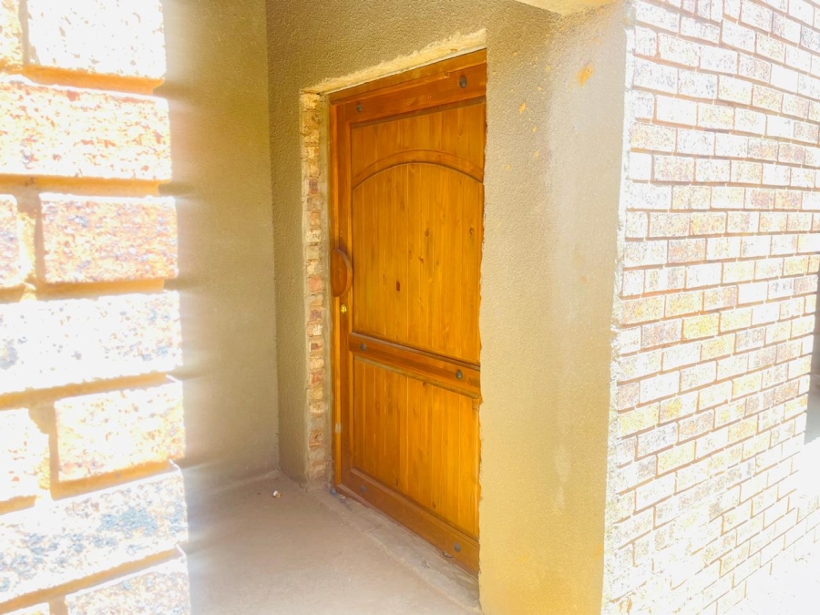 4 Bedroom Property for Sale in Tladi Gauteng