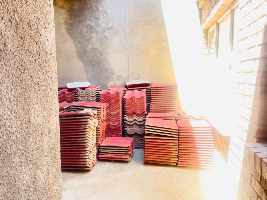 4 Bedroom Property for Sale in Tladi Gauteng