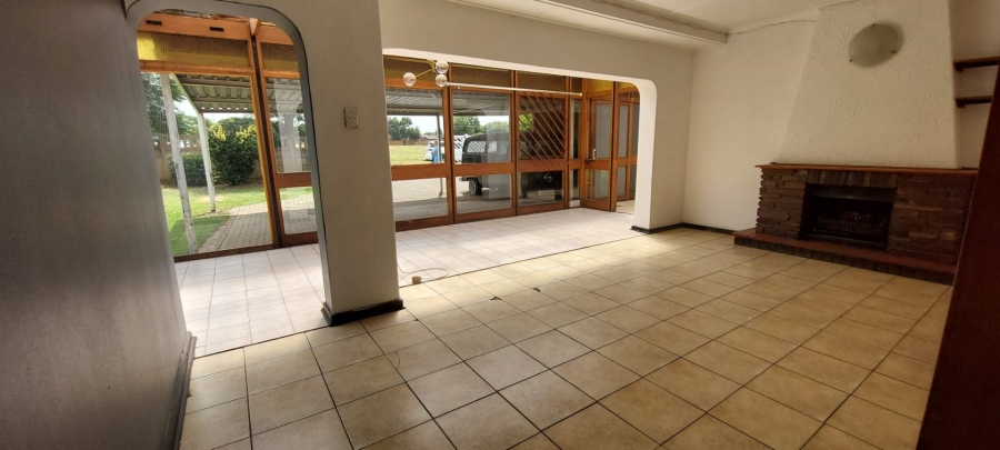5 Bedroom Property for Sale in Dinwiddie Gauteng