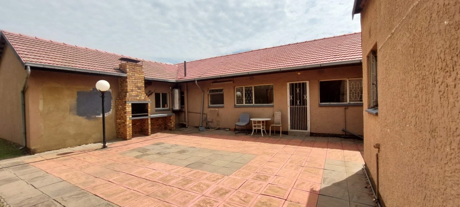 5 Bedroom Property for Sale in Dinwiddie Gauteng