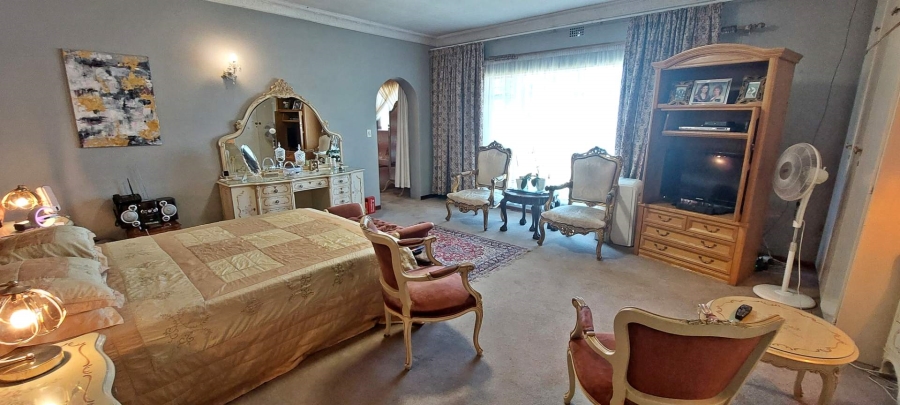 4 Bedroom Property for Sale in Raceview Gauteng