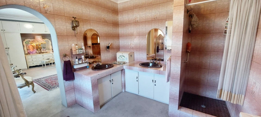 4 Bedroom Property for Sale in Raceview Gauteng