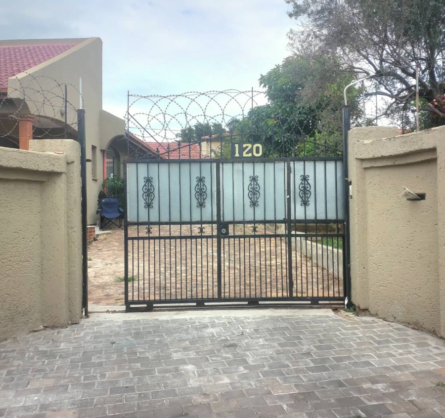 3 Bedroom Property for Sale in Elandspark Gauteng