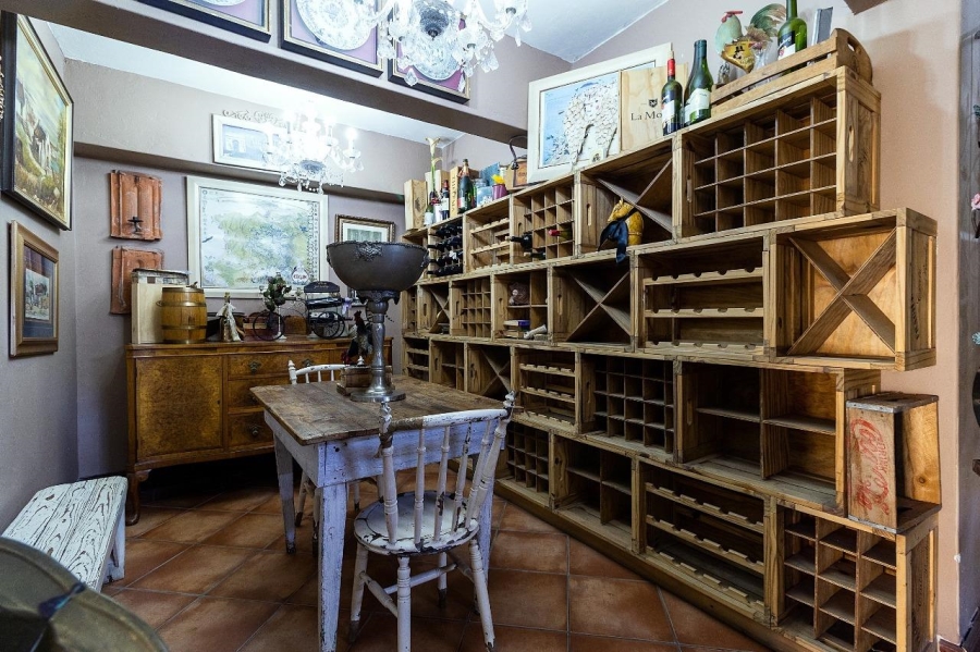 6 Bedroom Property for Sale in Alberante Gauteng