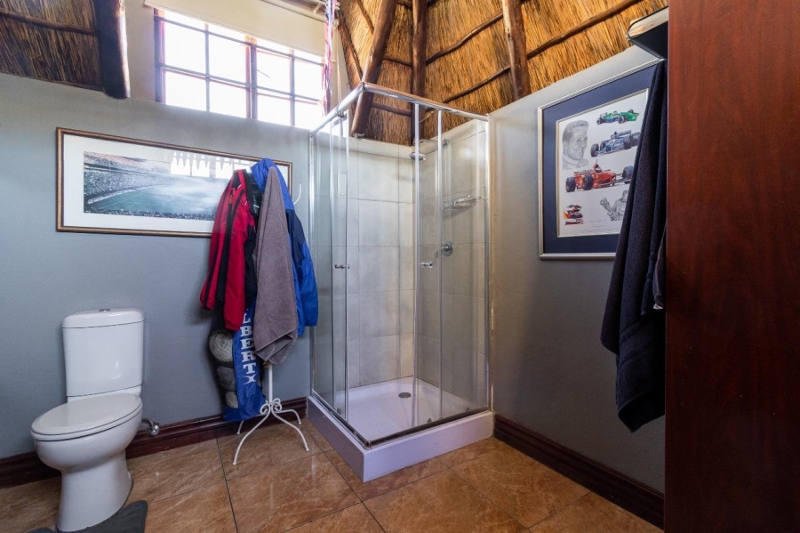 6 Bedroom Property for Sale in Alberante Gauteng