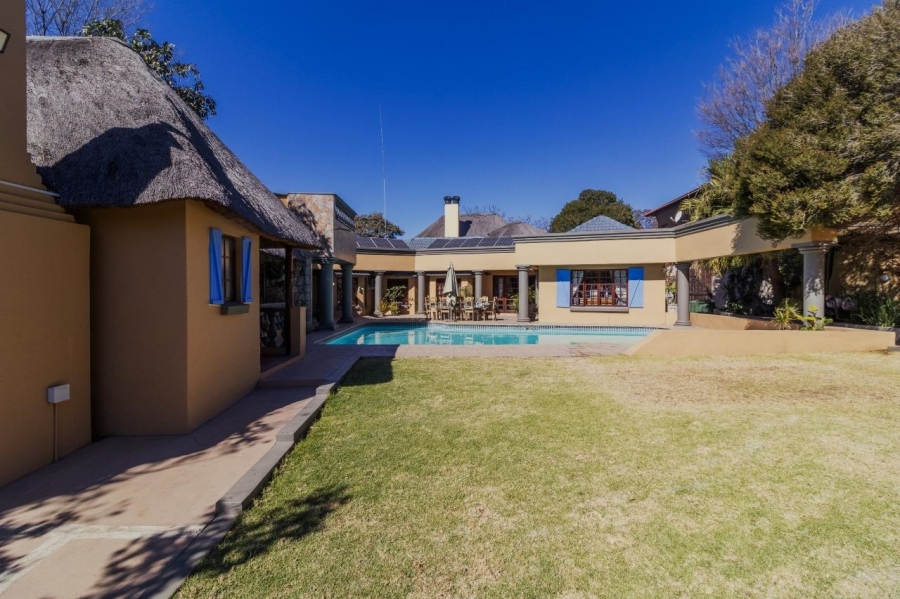 6 Bedroom Property for Sale in Alberante Gauteng