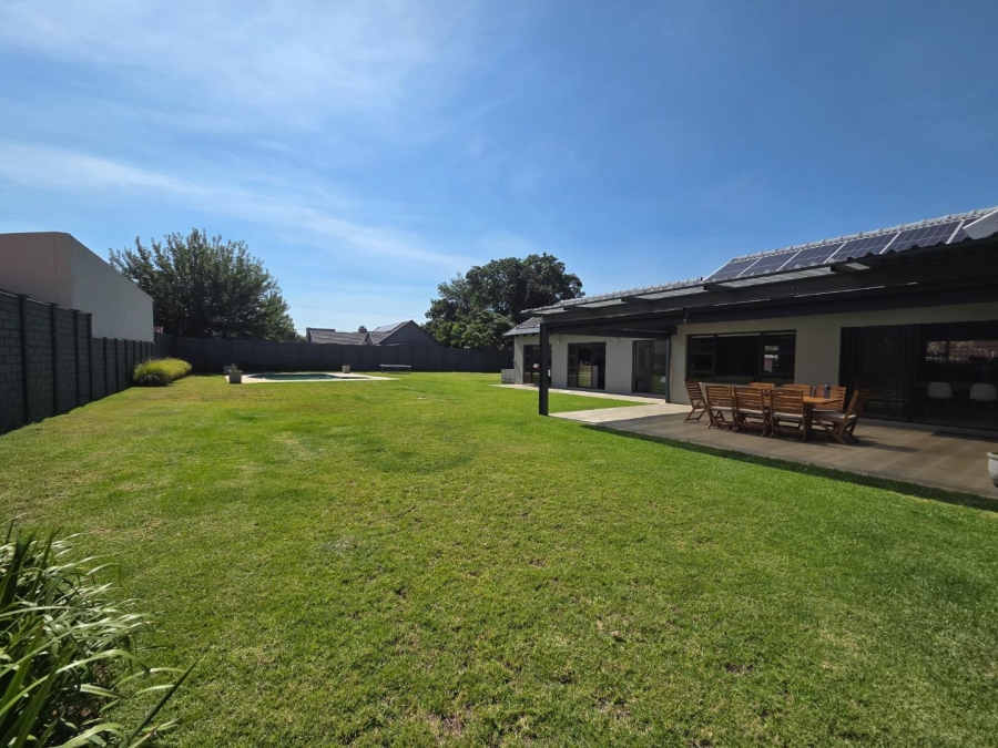 3 Bedroom Property for Sale in Brackenhurst Gauteng