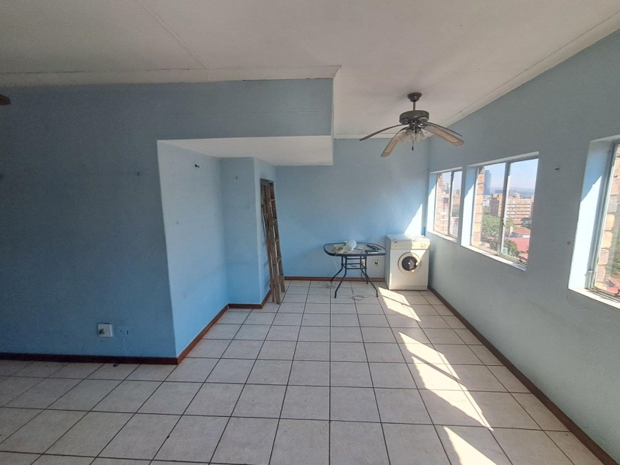 2 Bedroom Property for Sale in Sunnyside Gauteng
