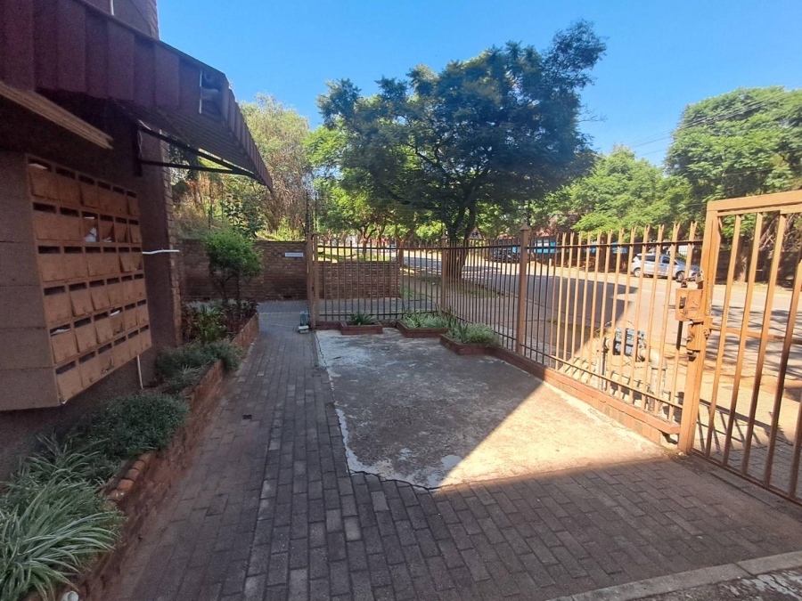 2 Bedroom Property for Sale in Sunnyside Gauteng